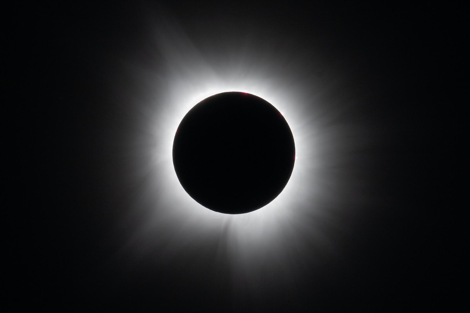 2024ko apirilaren 8ko Eguzki‑eklipse osoa. Kredituak: NASA